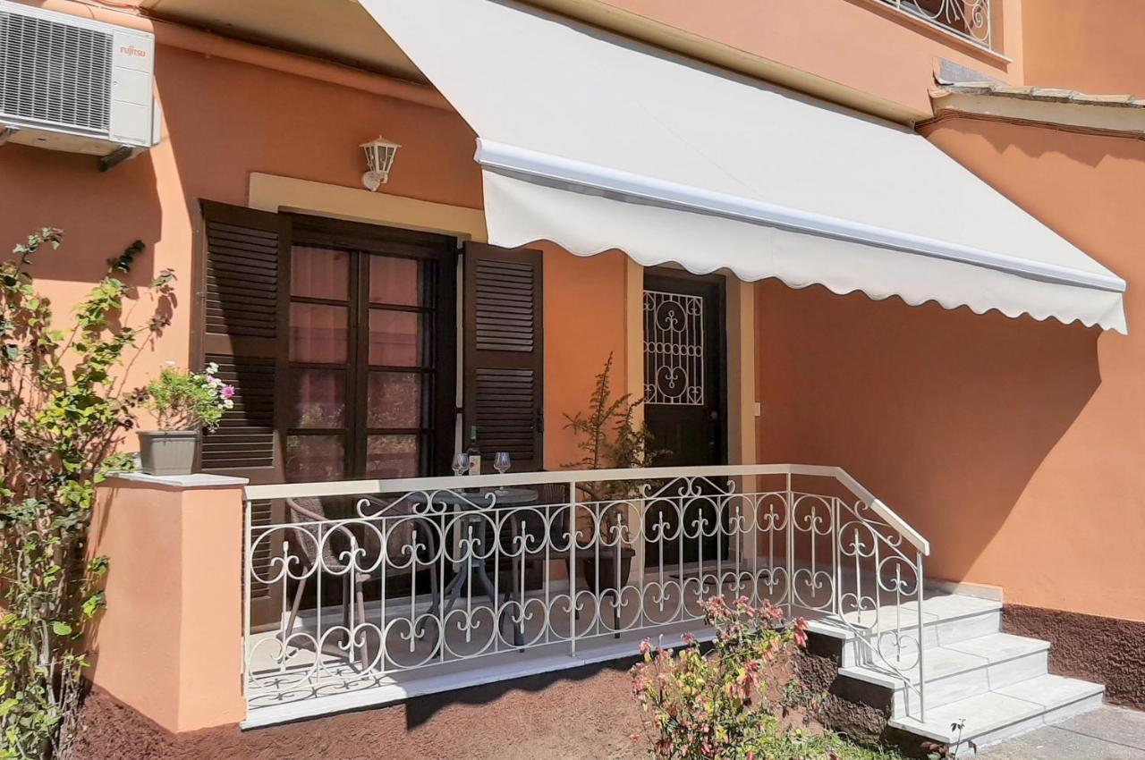 Apartamento La Casa Di Volpe Alepou Exterior foto